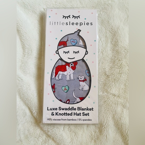 🐾❤️NIB LS Vday Swaddle❤️🐾 - Picture 3 of 3